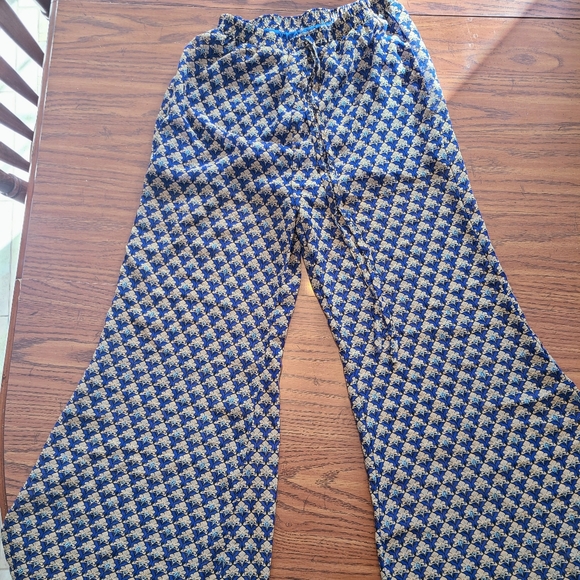 Elastic waste wide leg bohemian pants with built in shorts. - Picture 1 of 2